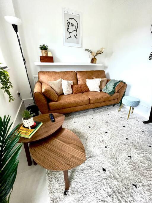 High-End 2 Bed Maisonette in Beaulieu Park view 5