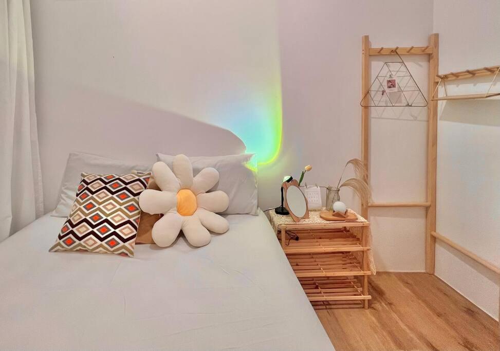 Hanns Spacious Balcony&SwimPool with FREE Netflix-6pax photo 4