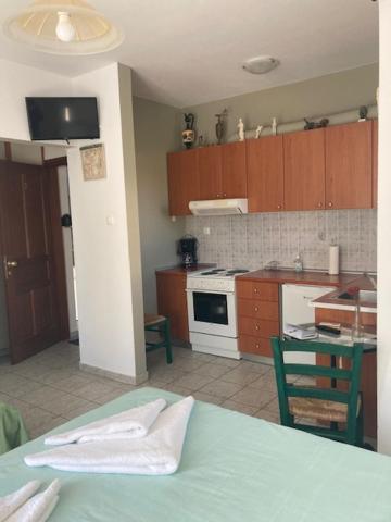 Coastal Apartments - Cozy Seaside Stay in Volos view 3