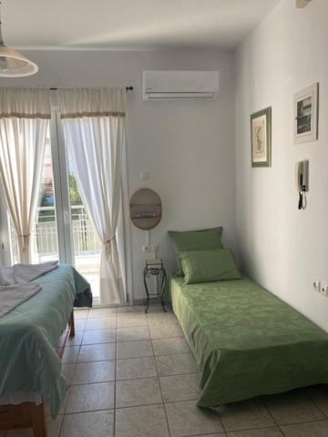 Coastal Apartments - Cozy Seaside Stay in Volos view 5