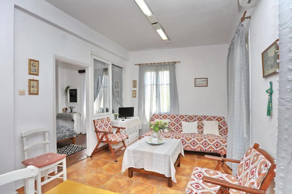 Nest Apartment at the port