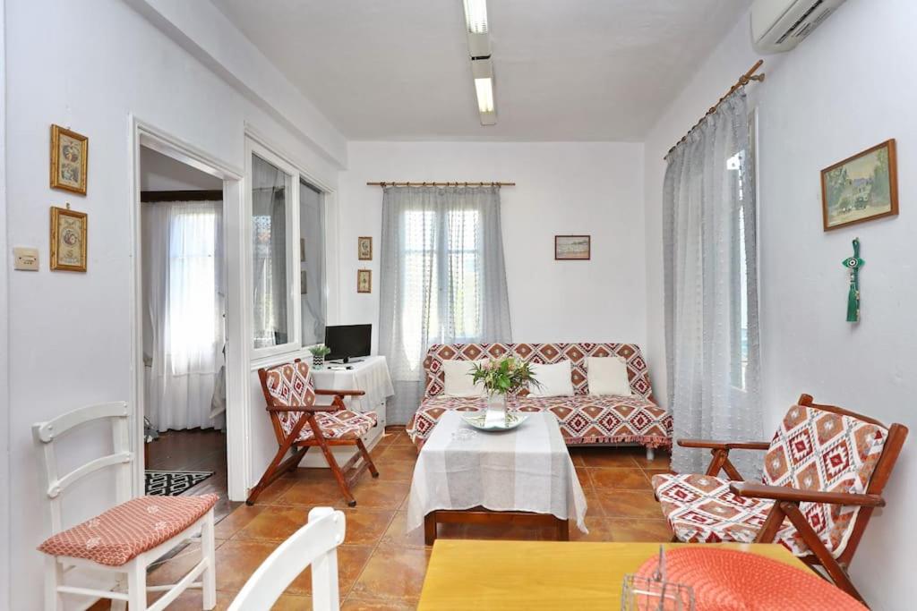 Nest Apartment at the port