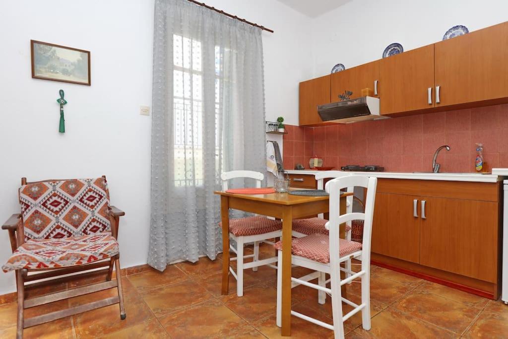 Nest Apartment at the port