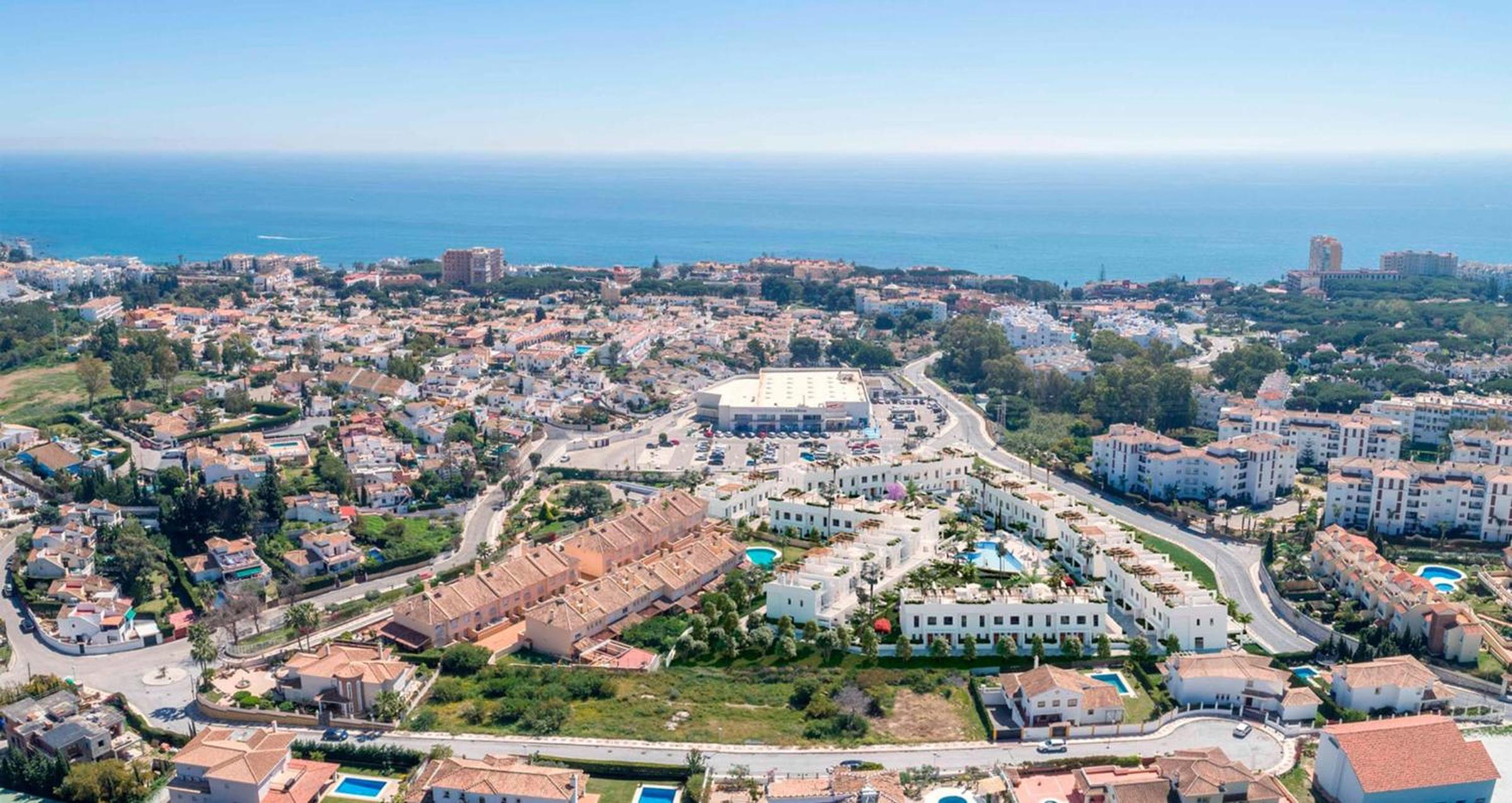 Impressive brand new townhouse in El Romeral Calahonda