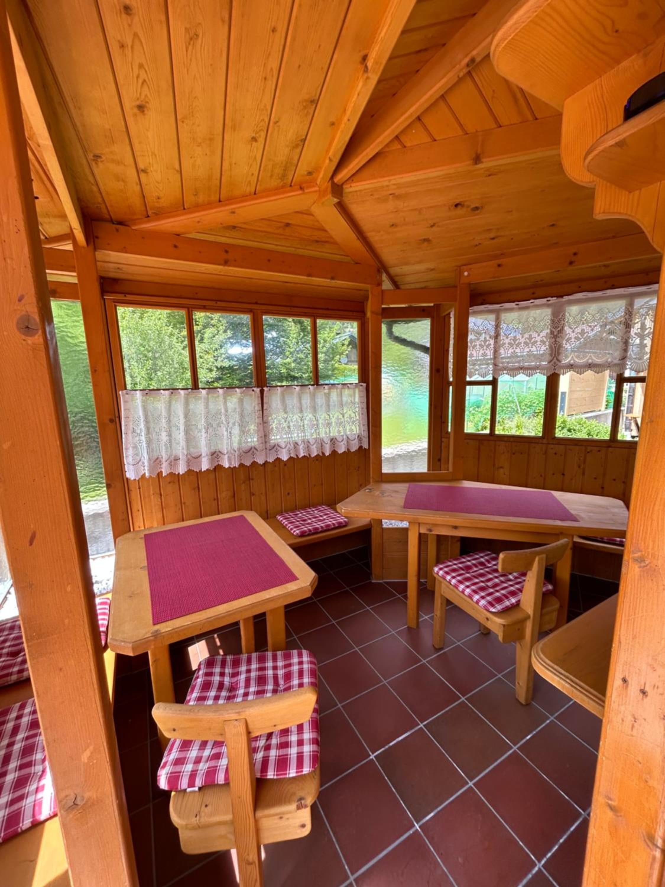 Ferienwohnungen LODGE-B