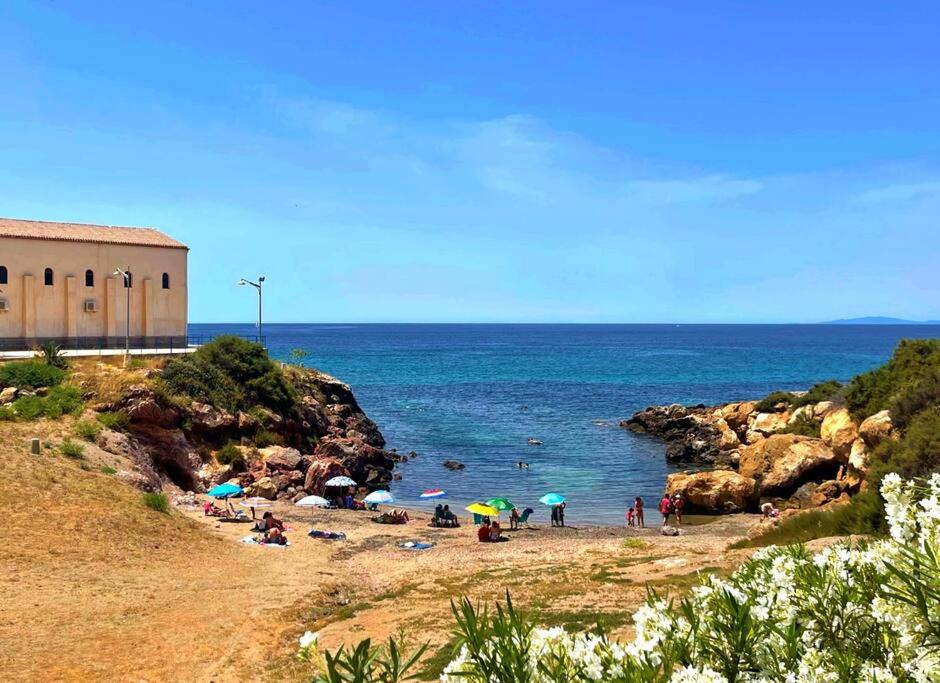 Cosy Spanish sea view apartment