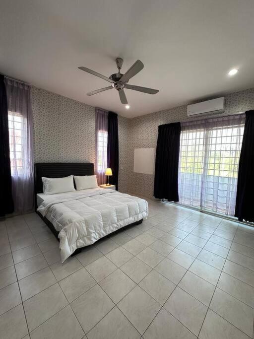 Ipoh Luxury Spacious Corner Home photo 6