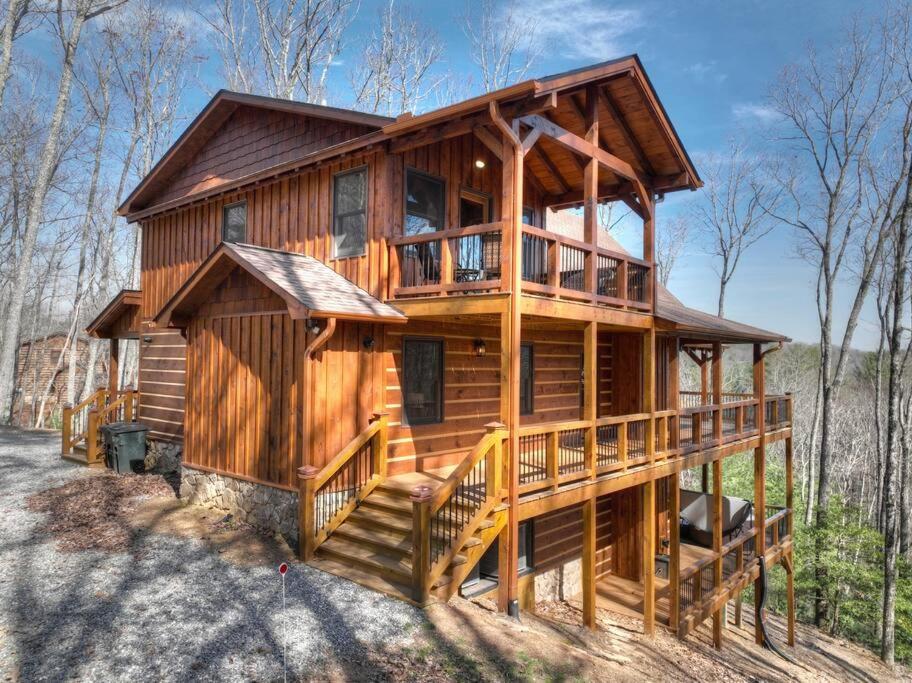 Lost Shepherd's Lodge w Stunning Mtn Views view 5