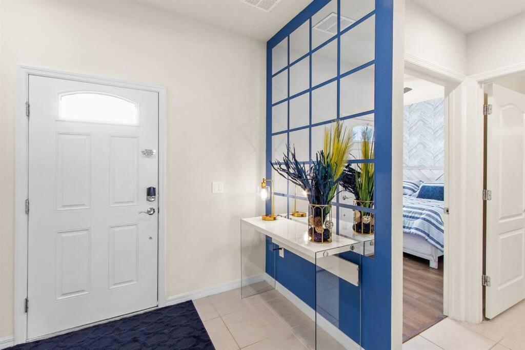 Luxury 5BD/5BH Home With Pool/BBQ Disney Universal view 5