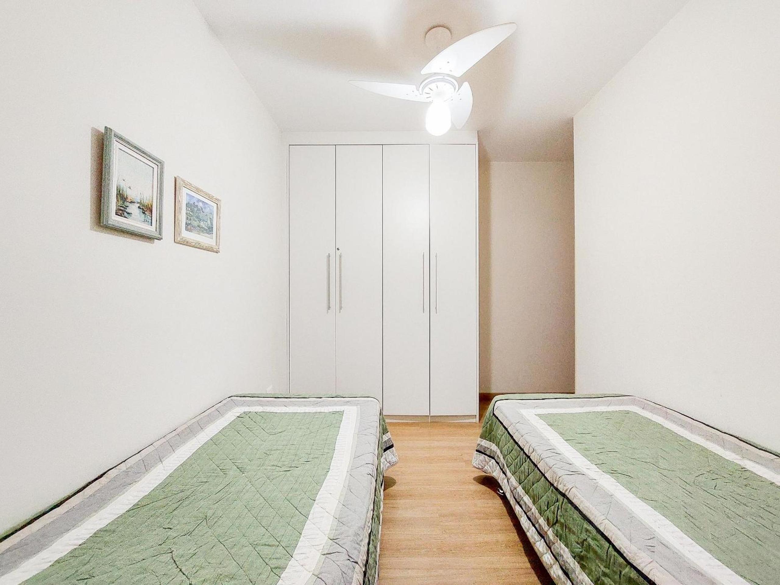 Apto 3 quartos, sacada, churrasqueira e garagem