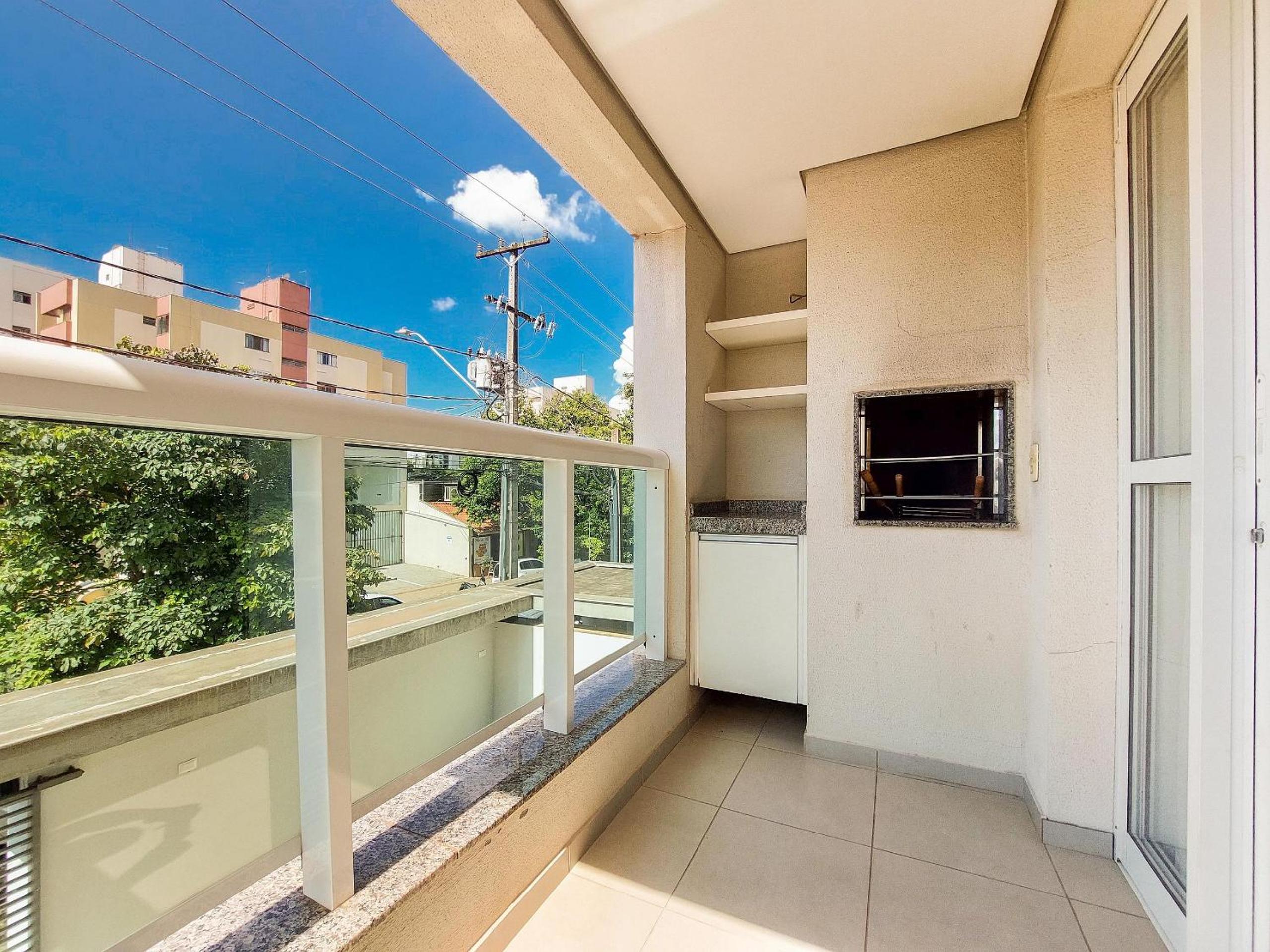 Apto 3 quartos, sacada, churrasqueira e garagem