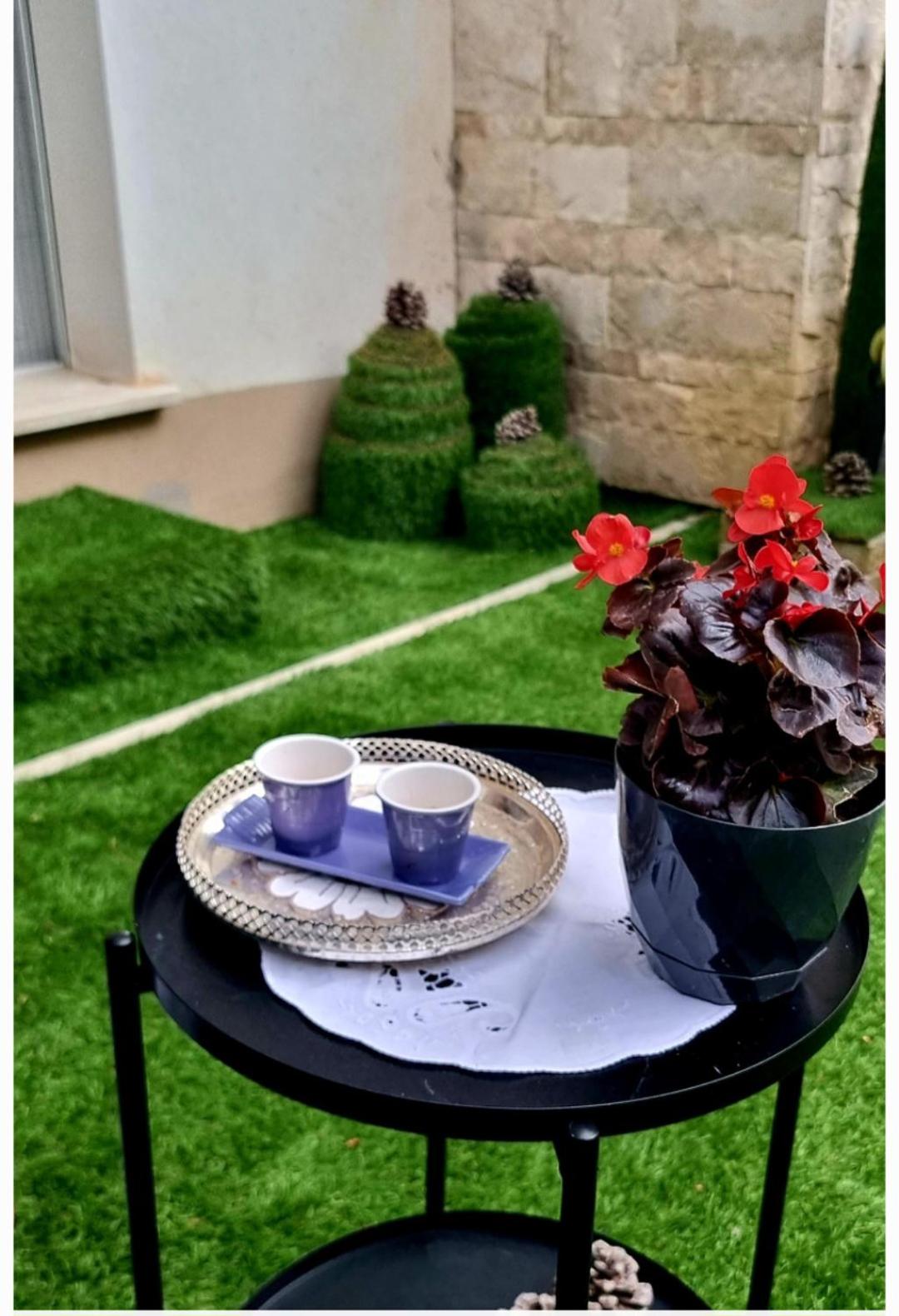 San Pietro Garden Apartment, Lalëz,