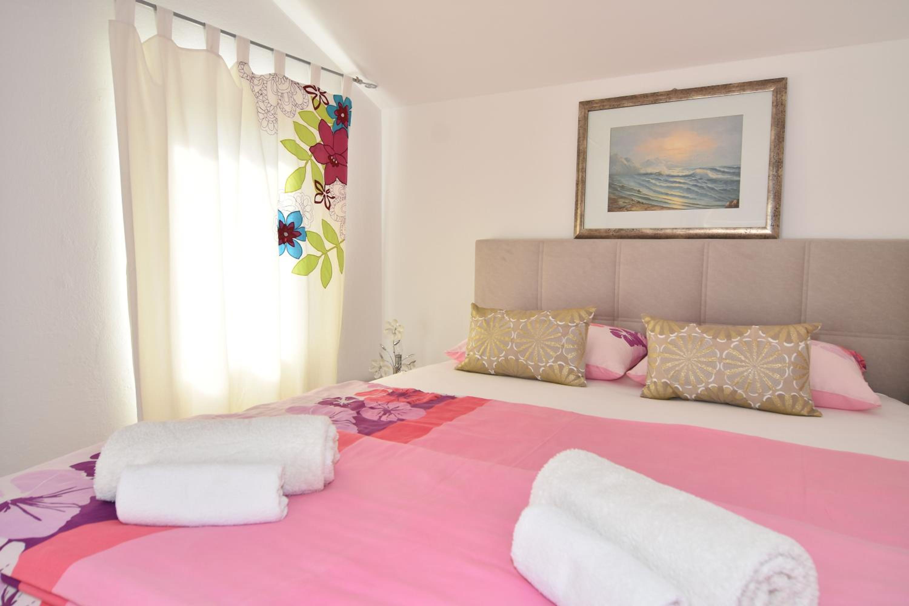 Apartments and Rooms Anika view 3