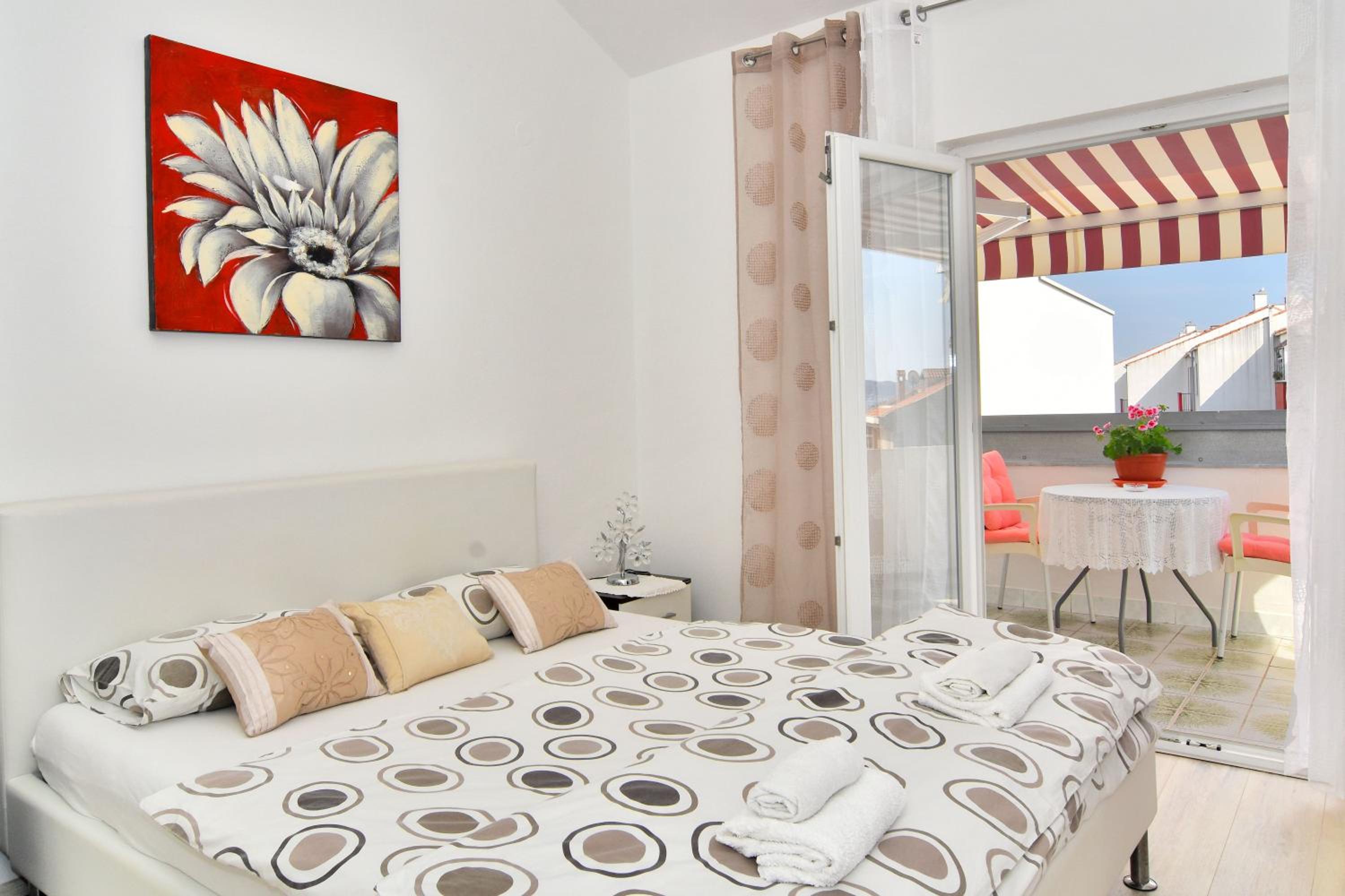 Apartments and Rooms Anika view 5