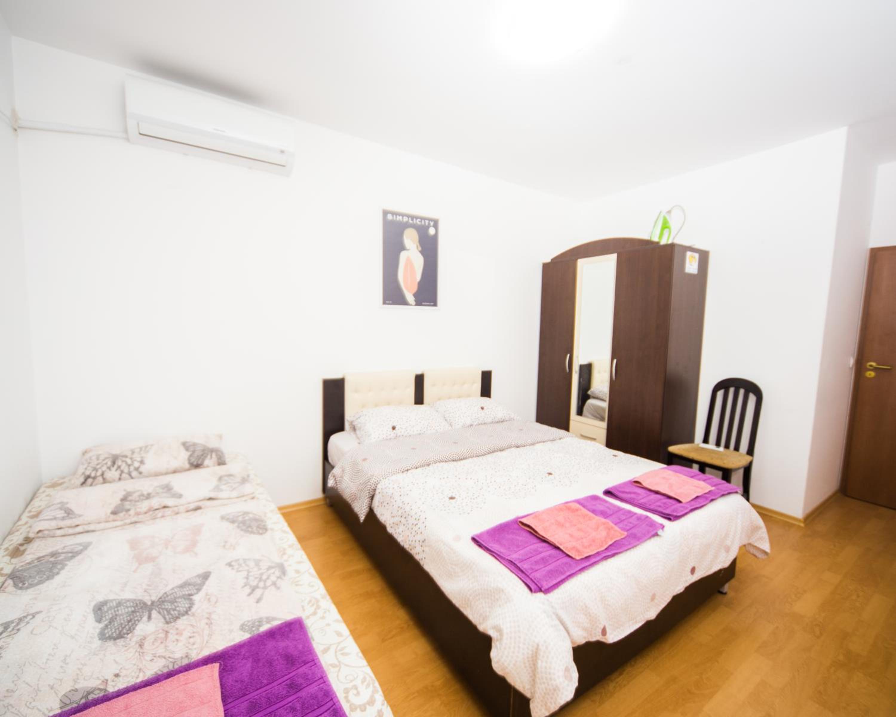 SUPER CENTER - Small Flat on "Kiril & Metodi" Square view 2