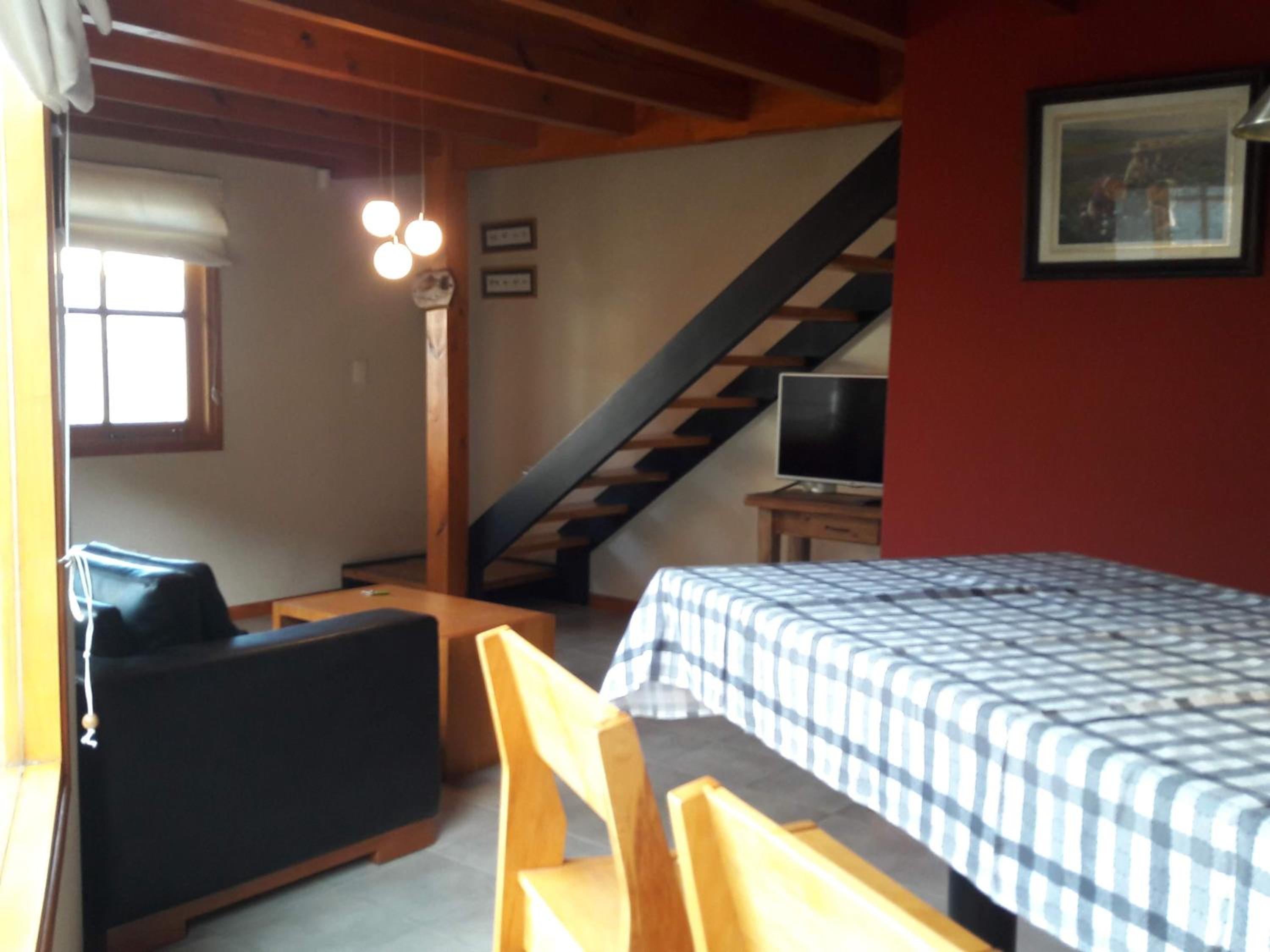 Cálido departamento 2 dormitorios - Céntrico