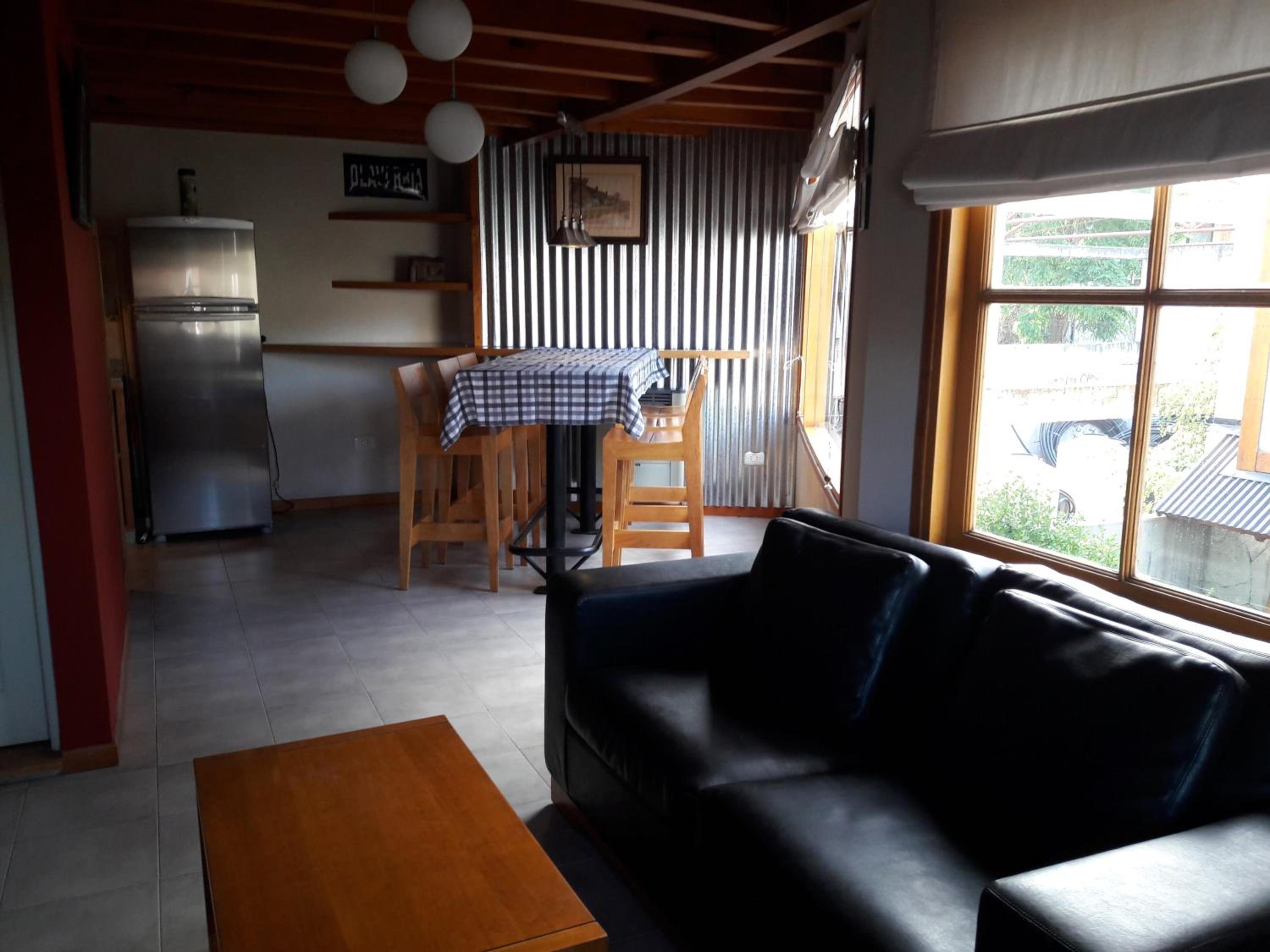 Cálido departamento 2 dormitorios - Céntrico