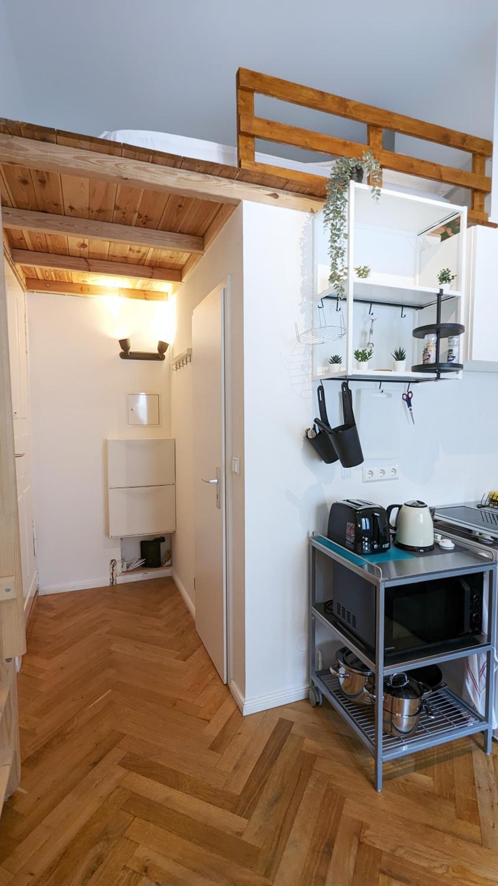 Central, cozy, designed 1-BR Apt at Akazienkiez