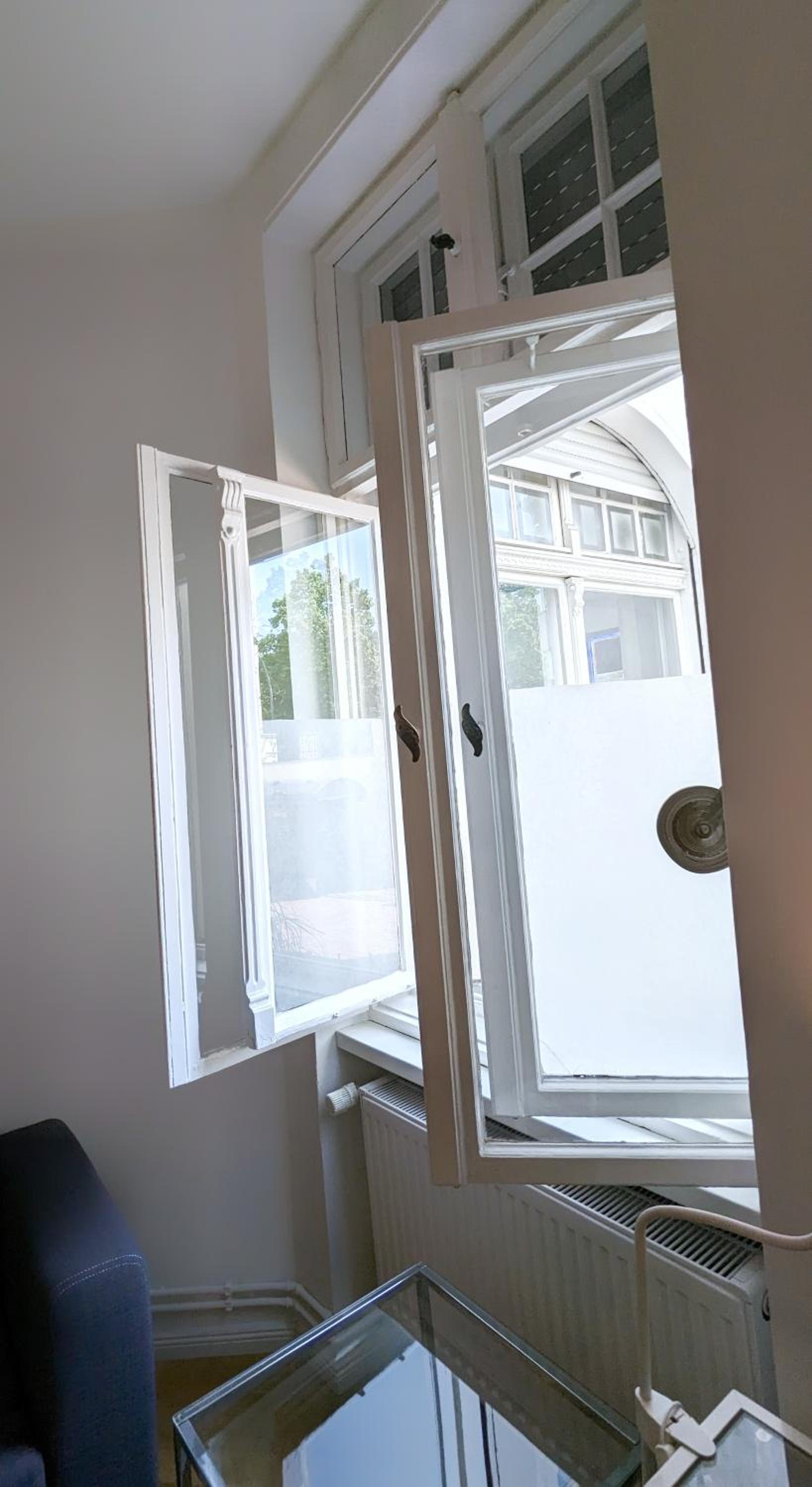 Central, cozy, designed 1-BR Apt at Akazienkiez