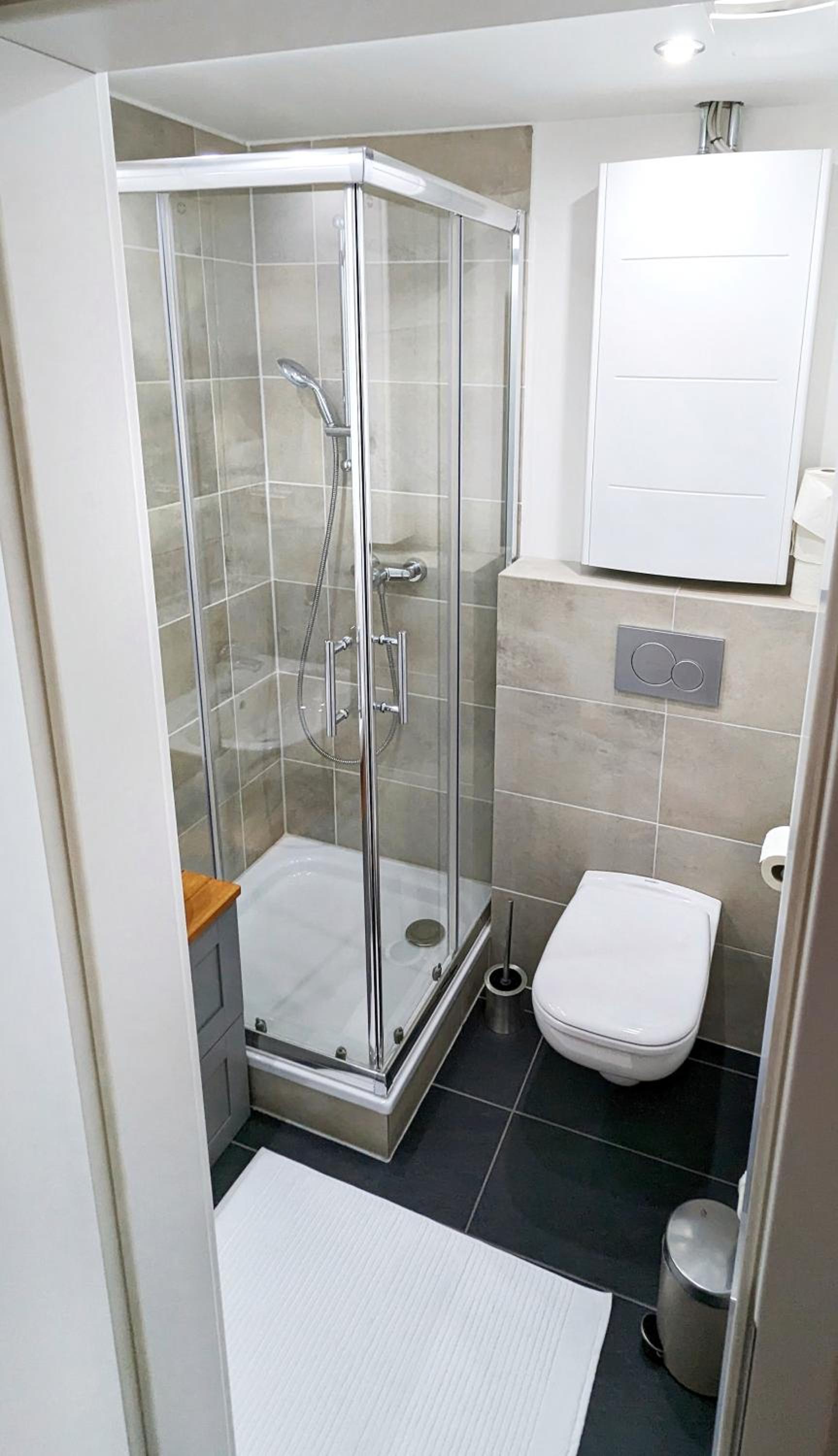 Central, cozy, designed 1-BR Apt at Akazienkiez