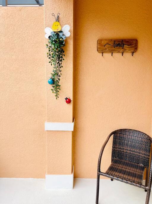 AMAZING vacation house .Mins to Disney Regal oasks