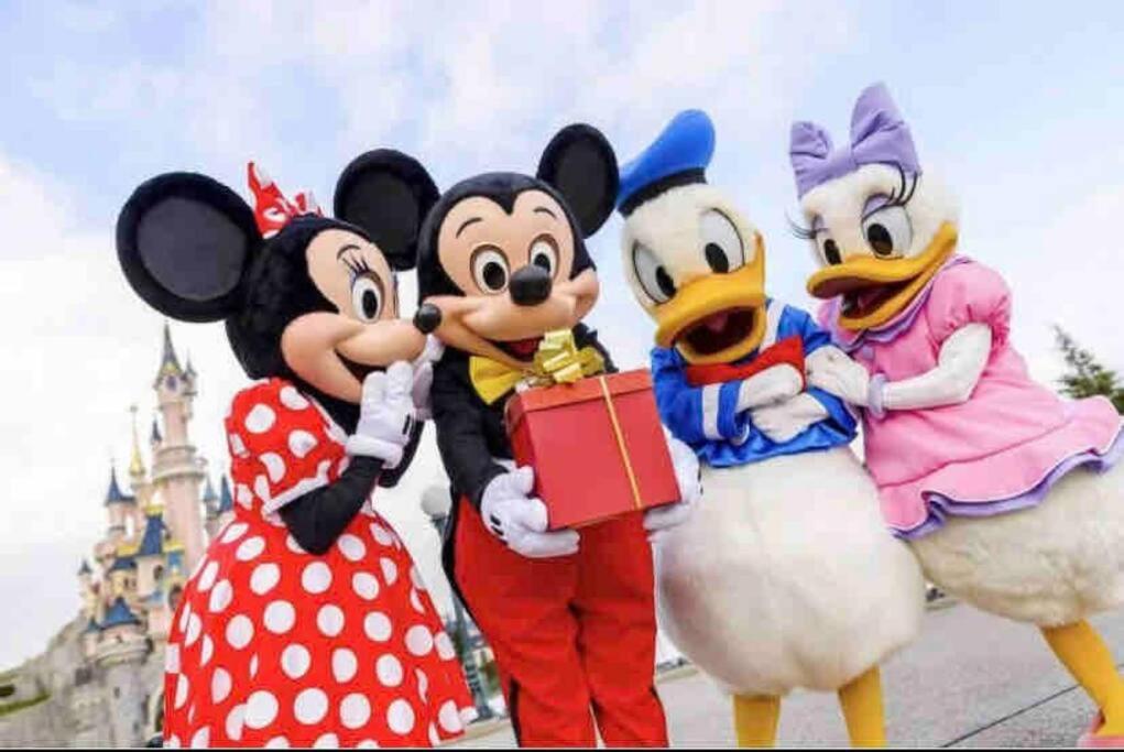 AMAZING vacation house .Mins to Disney Regal oasks