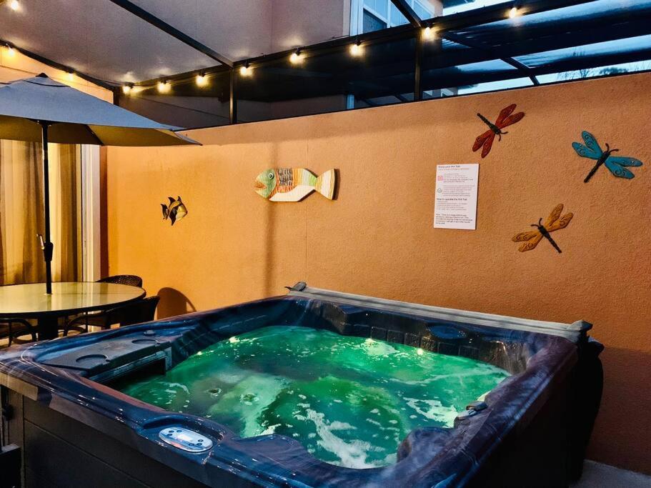 AMAZING vacation house .Mins to Disney Regal oasks