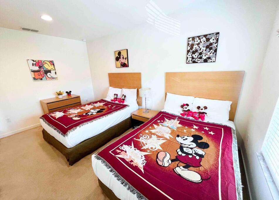 AMAZING vacation house .Mins to Disney Regal oasks