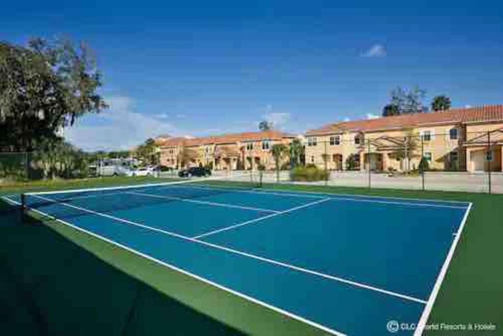 AMAZING vacation house .Mins to Disney Regal oasks