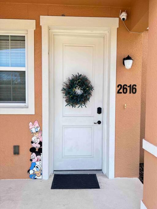 AMAZING vacation house .Mins to Disney Regal oasks