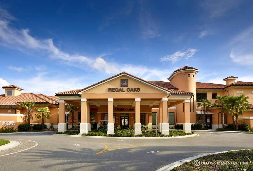 AMAZING vacation house .Mins to Disney Regal oasks