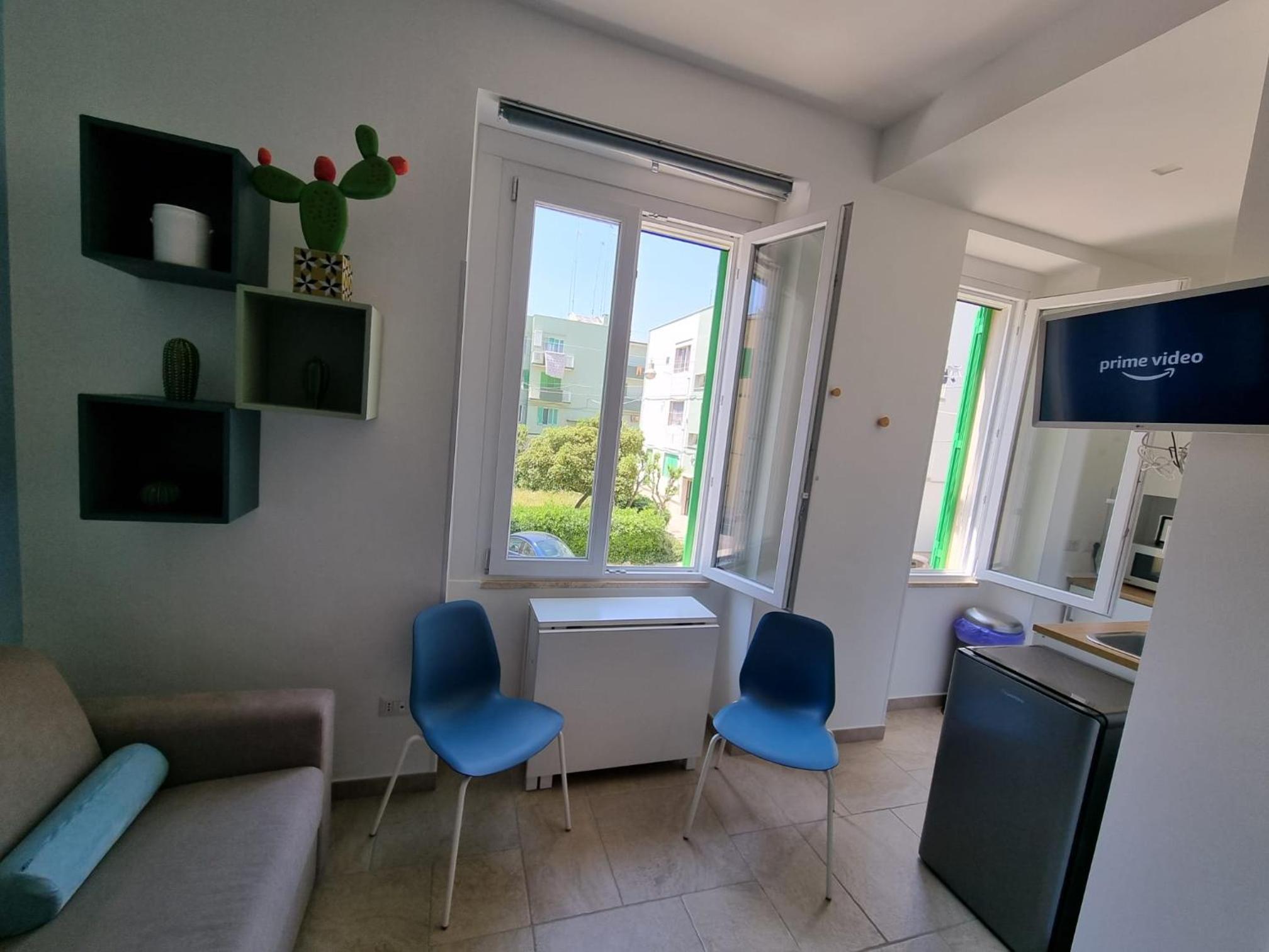 Seafront Holidays & Workstays - Mare & Sole Apartments view 4