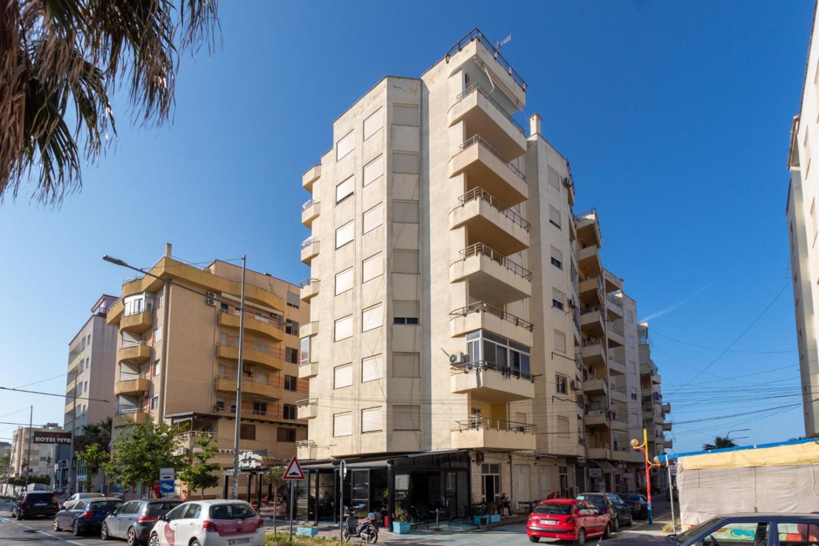 Seaside Retreat - 1 bedroom apartment by the beach