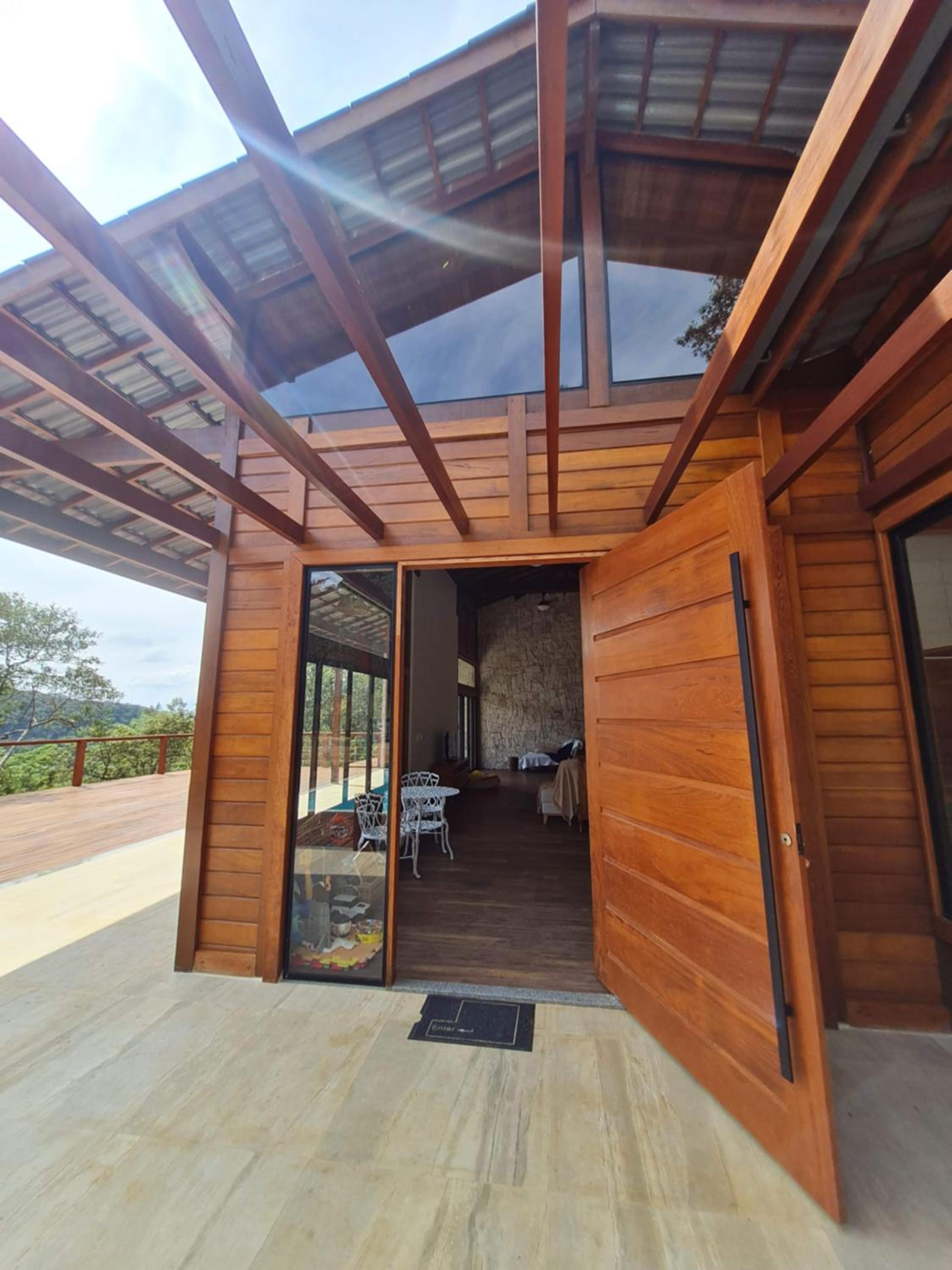 Linda Casa de Campo com Piscina na Rota dos Ipês