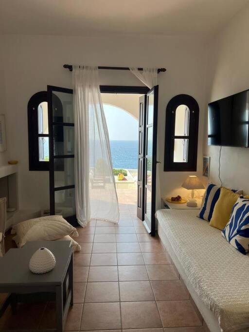 Grotta Sunset Escape