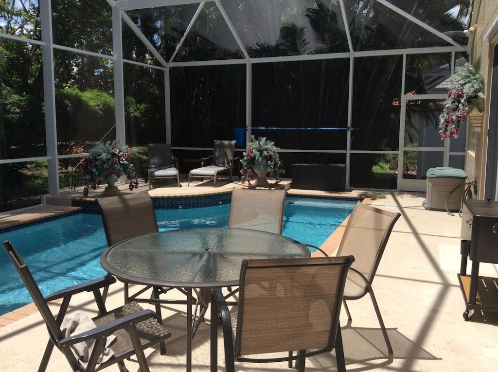 Beautiful furnished 3 BR home, pool, clubhouse access - if interested, please provide your name, contact info view 5