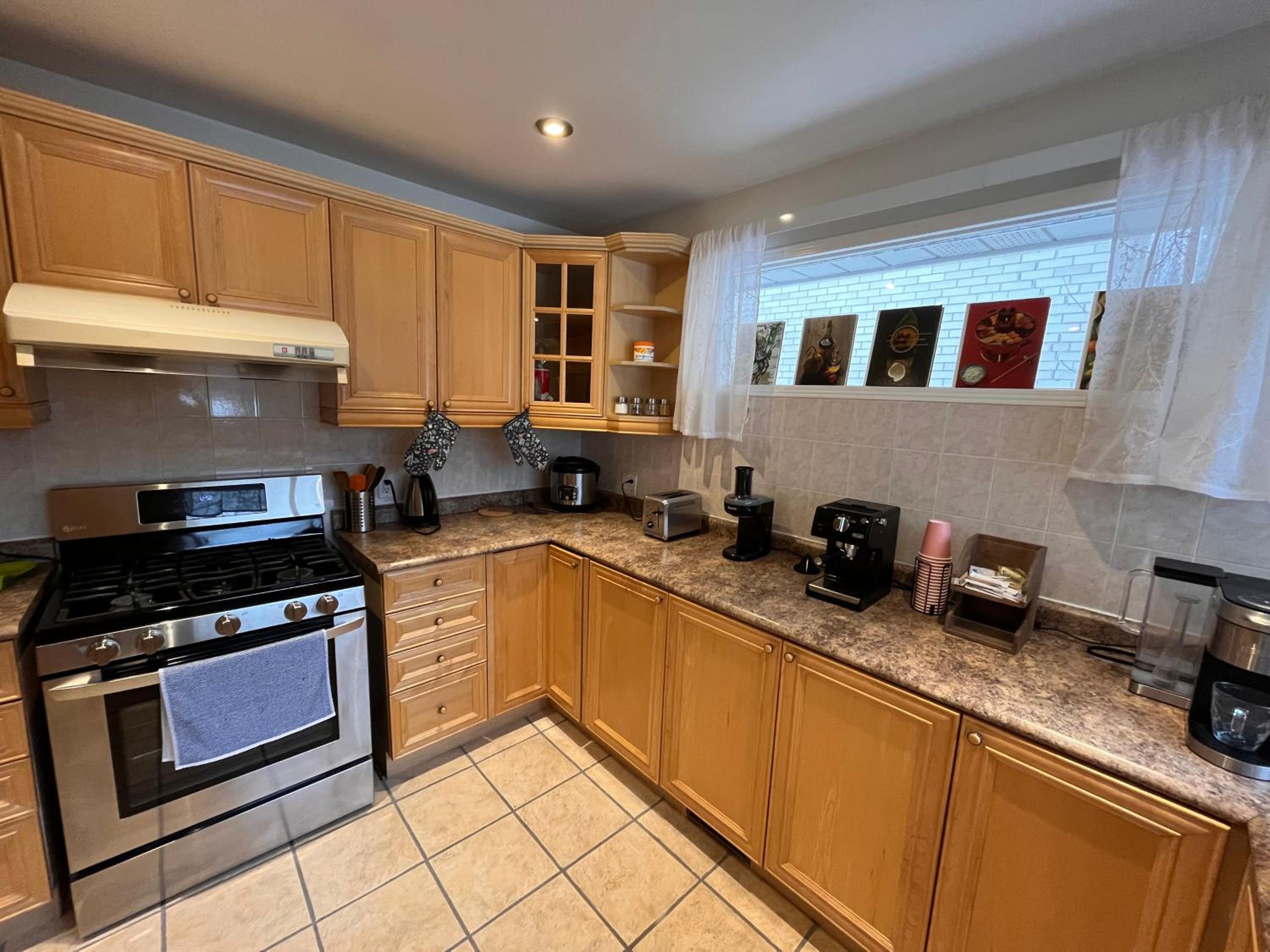 IKONSTAY Harmony Private Room Toronto