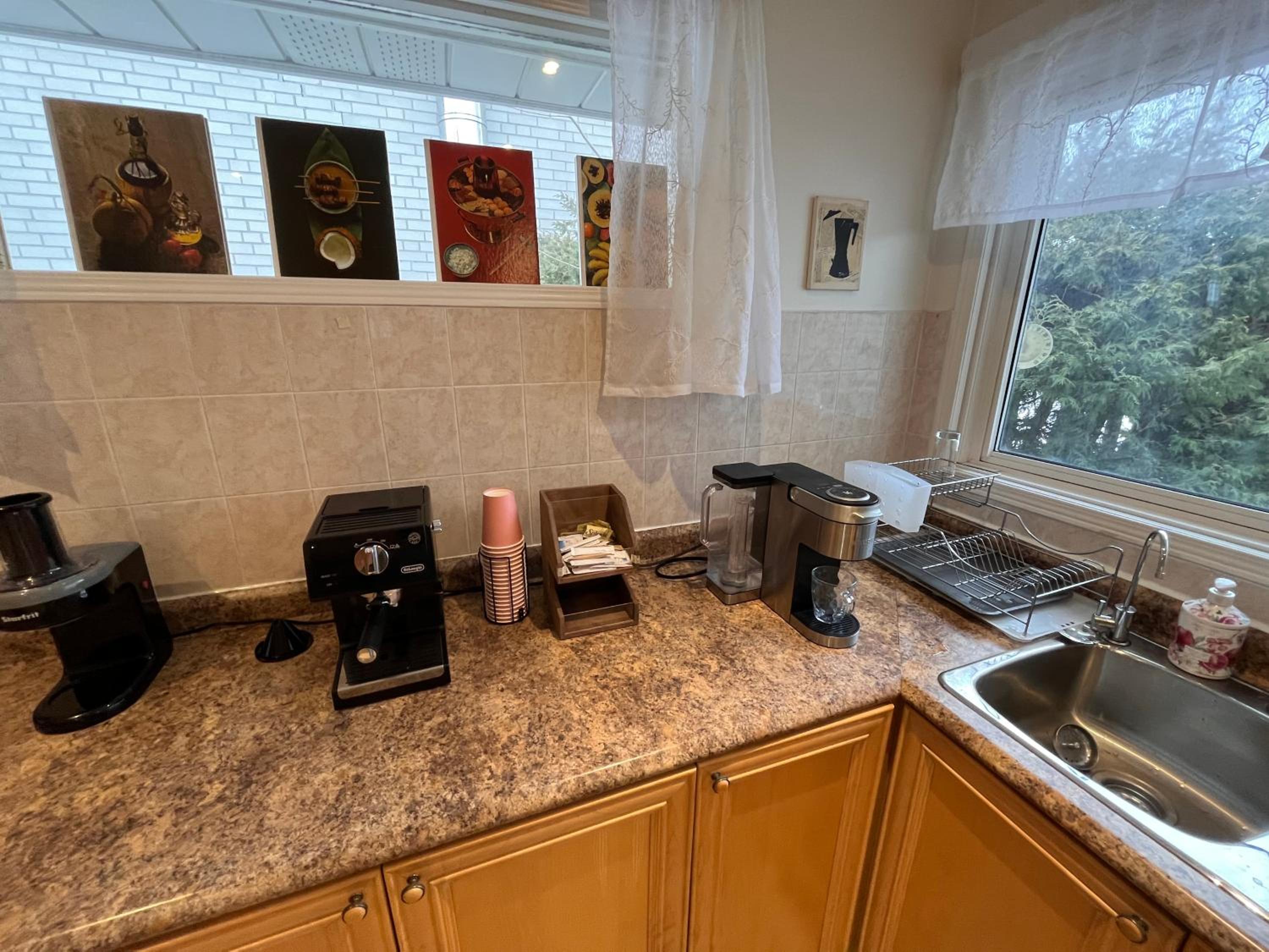 IKONSTAY Harmony Private Room Toronto