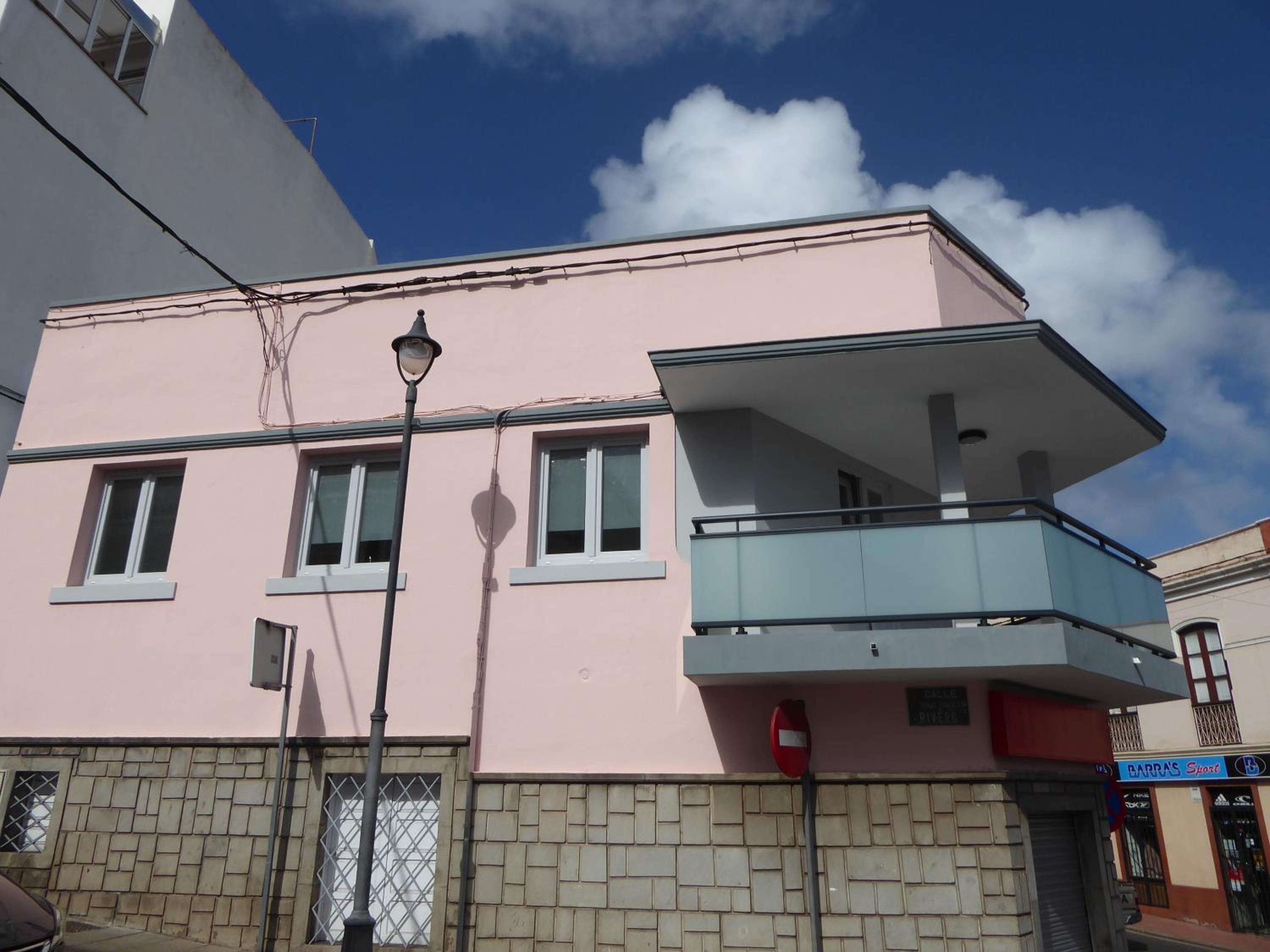 La casa rosada (The pink house) view 2