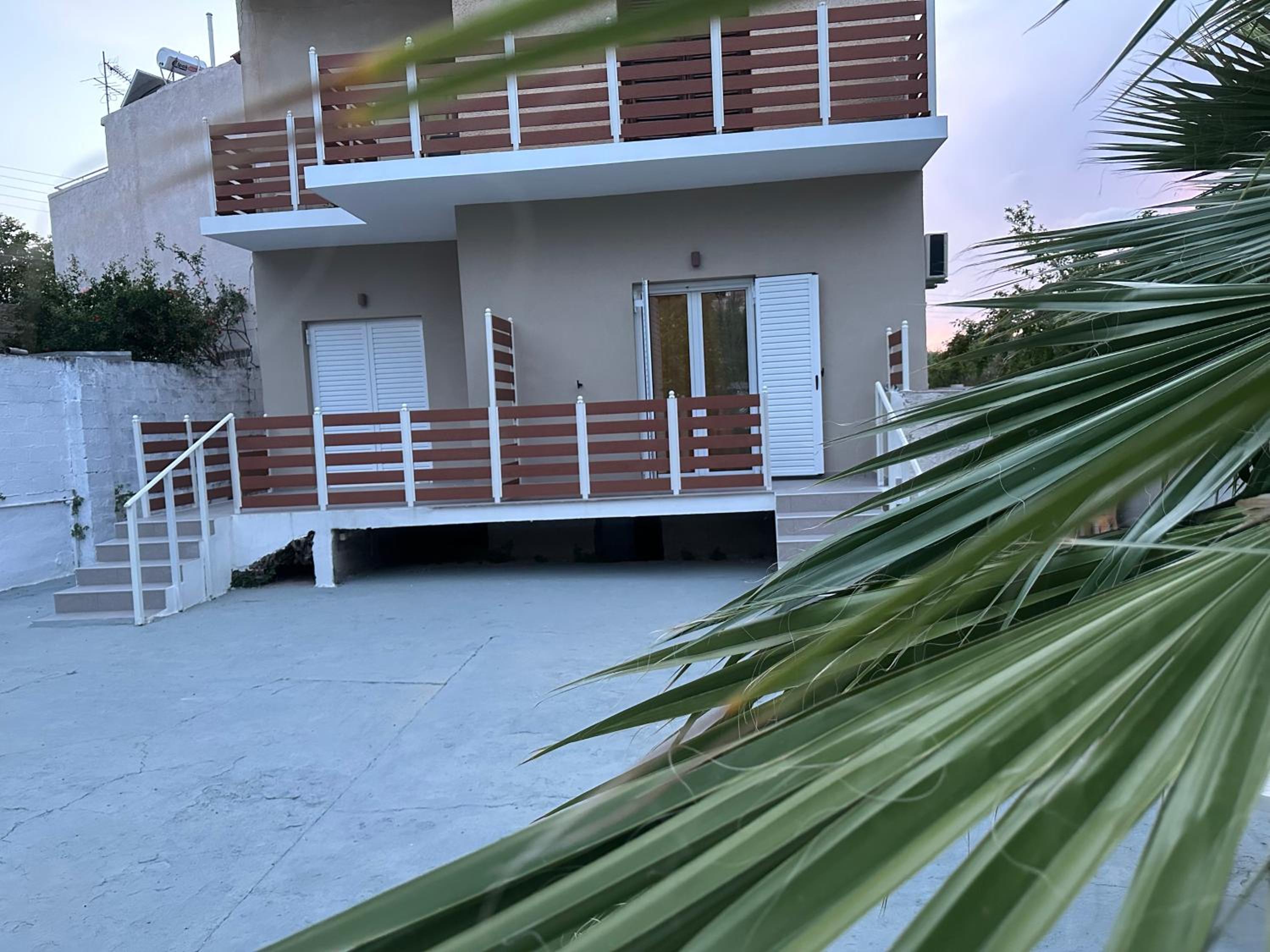 Seaside Archontiko