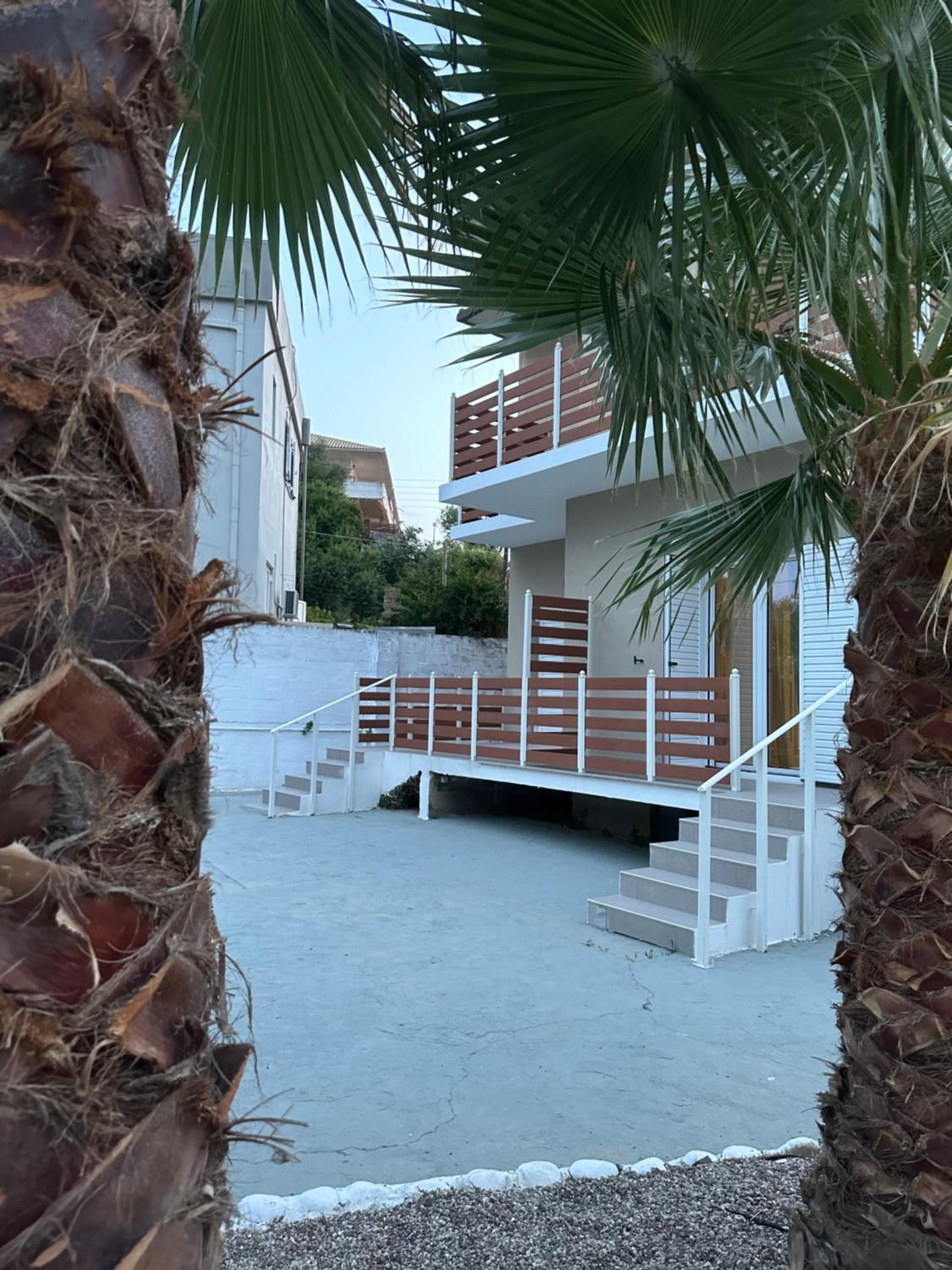 Seaside Archontiko