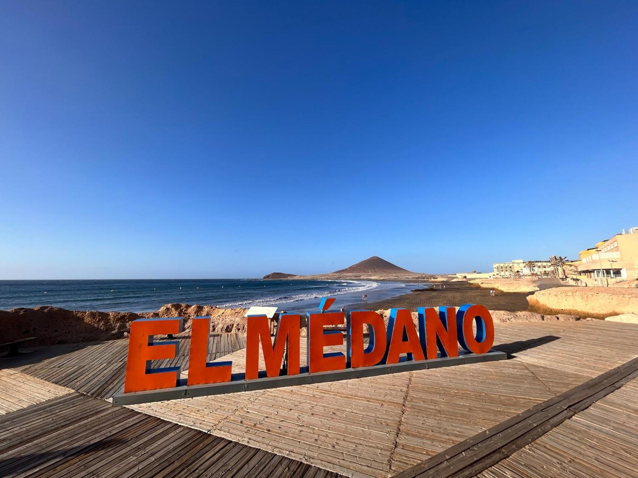 Alquilaencanarias- Medano Beach Tarajal view 2