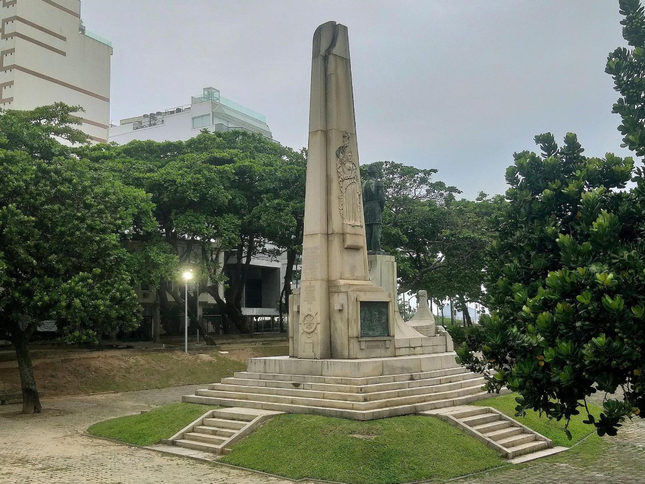 Plaza Leblon - 4 pessoas, conforto e Praia