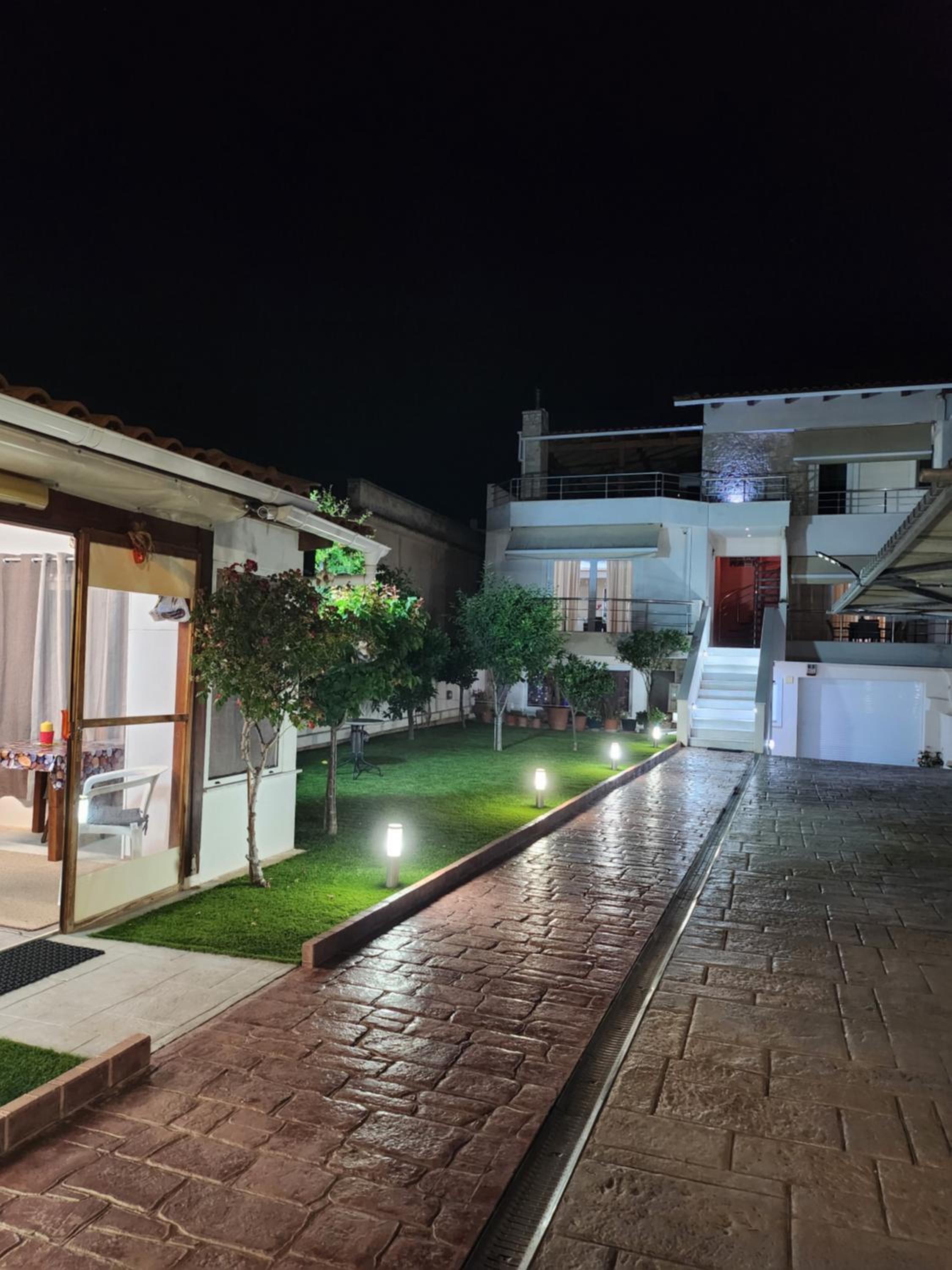 Chris luxury apartment,near Athens Airport! view 2