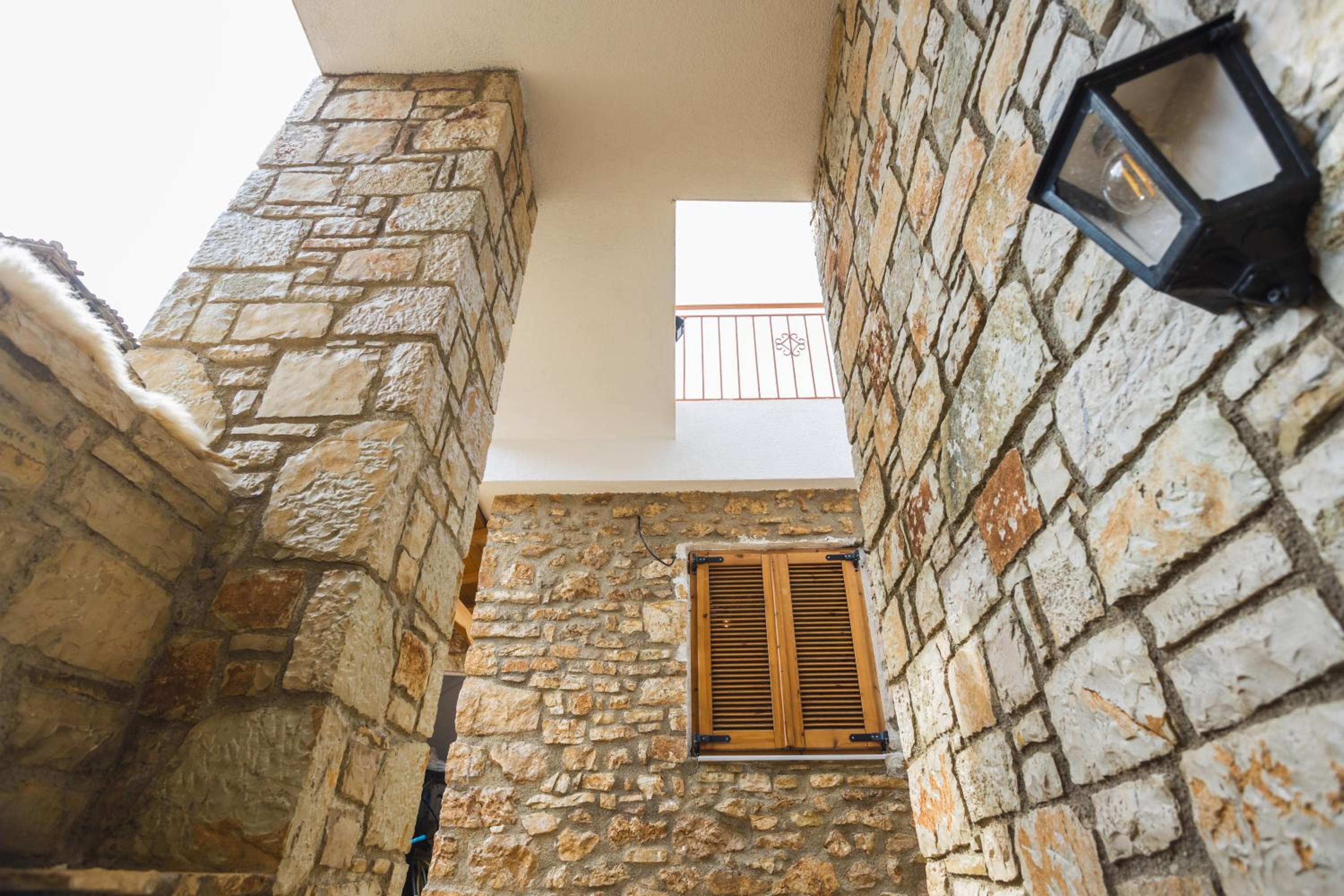 Villa Porta Qeparo