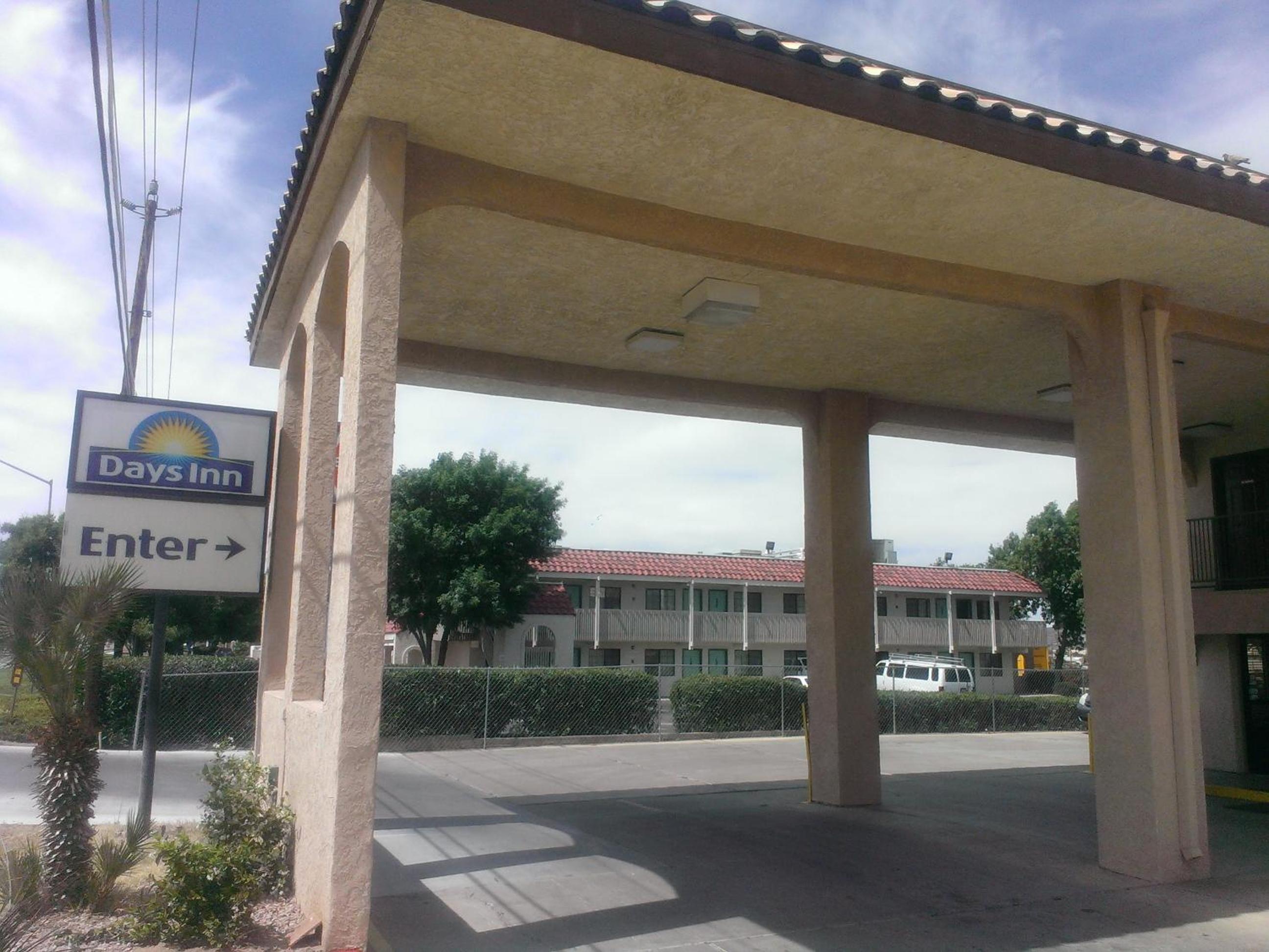 Kingman Vacations - Days Inn by Wyndham Kingman East - Property Image 7