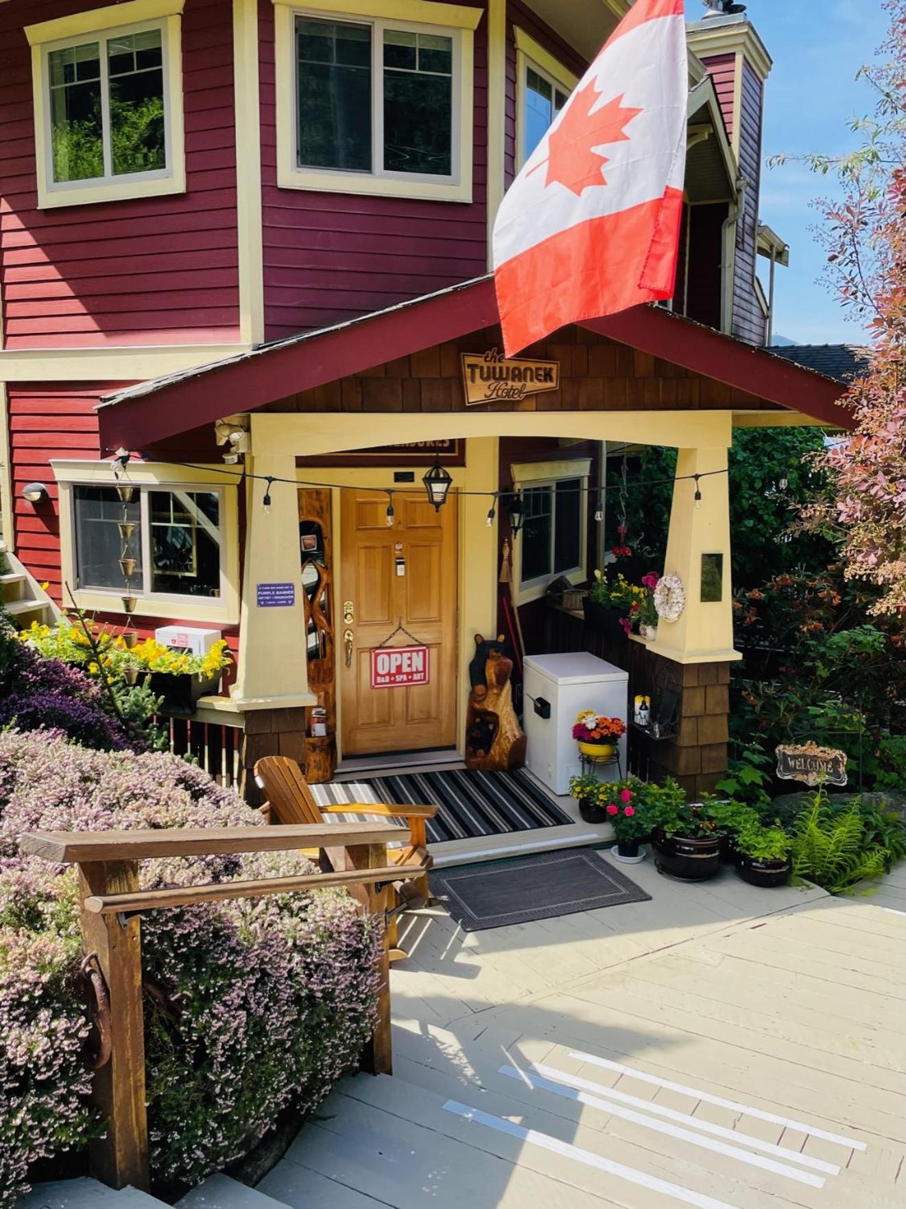 The Tuwanek Bed and Breakfast
