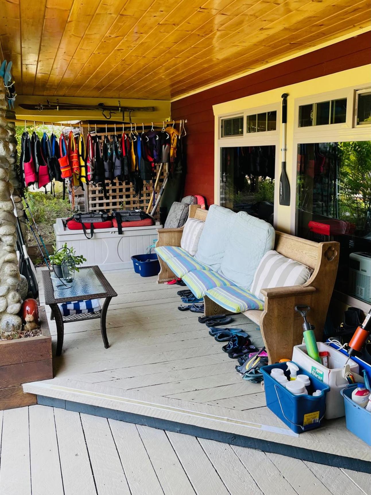 The Tuwanek Bed and Breakfast