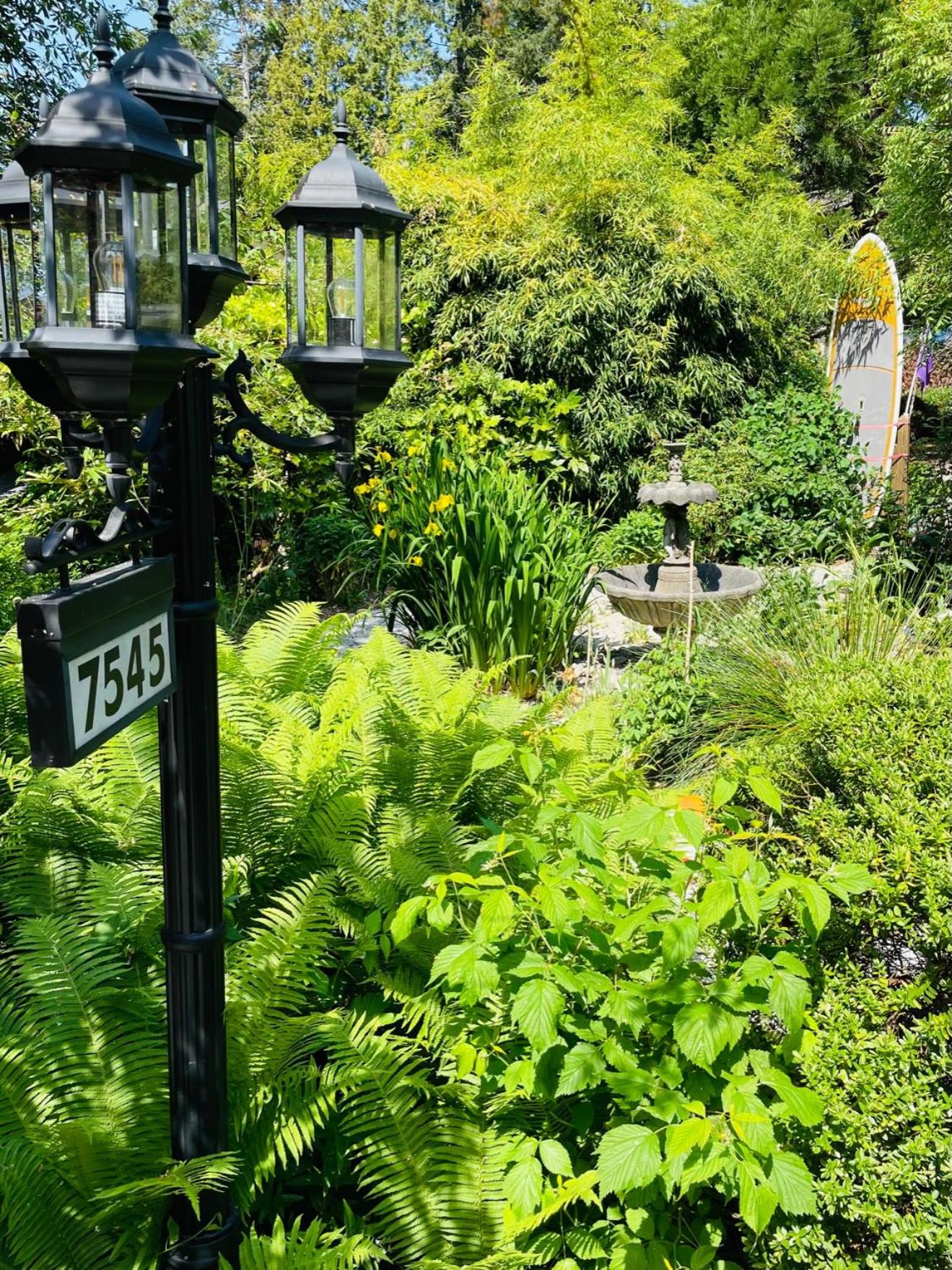 The Tuwanek Bed and Breakfast