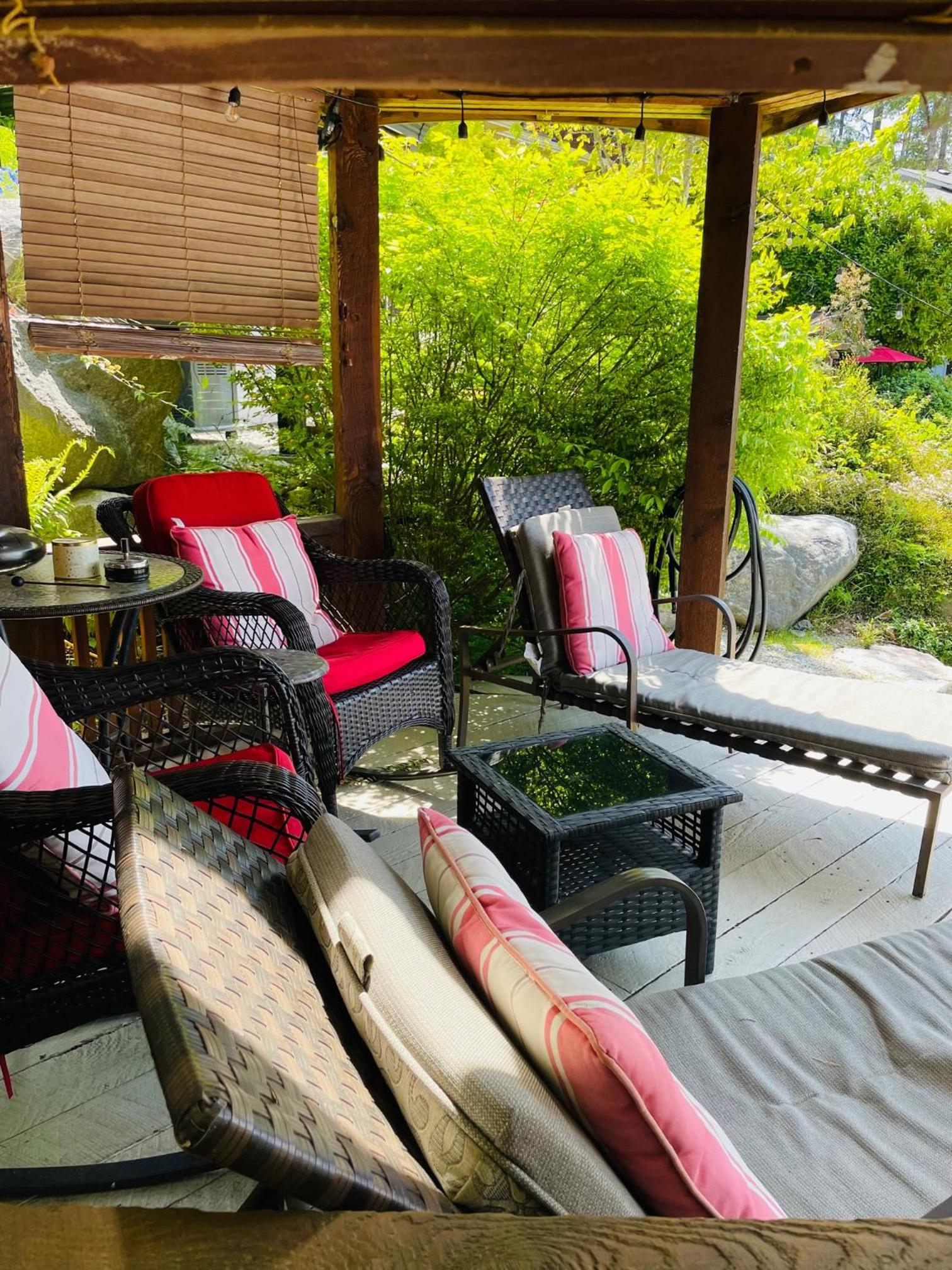 The Tuwanek Bed and Breakfast